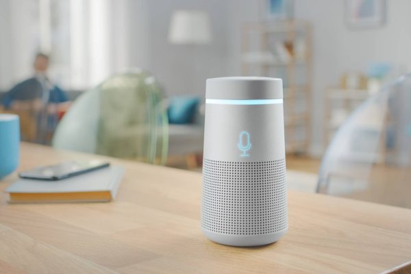 Smart Assistants, Merevolusi Cara Kita Berinteraksi dengan Teknologi